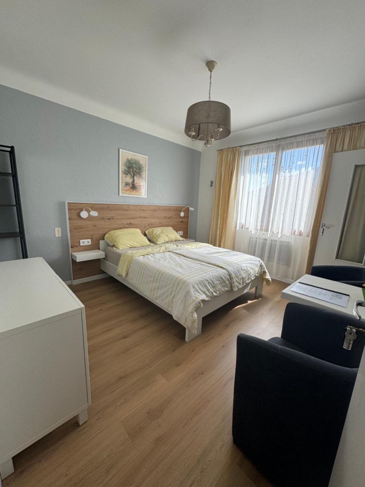Bnb Castellane Chambre D'Hotes B&B Bagian luar foto