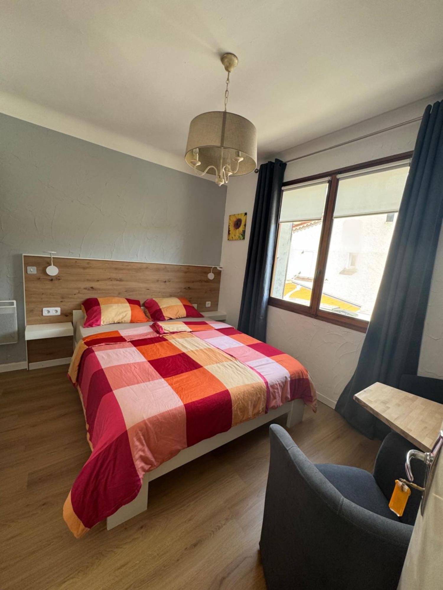 Bnb Castellane Chambre D'Hotes B&B Bagian luar foto