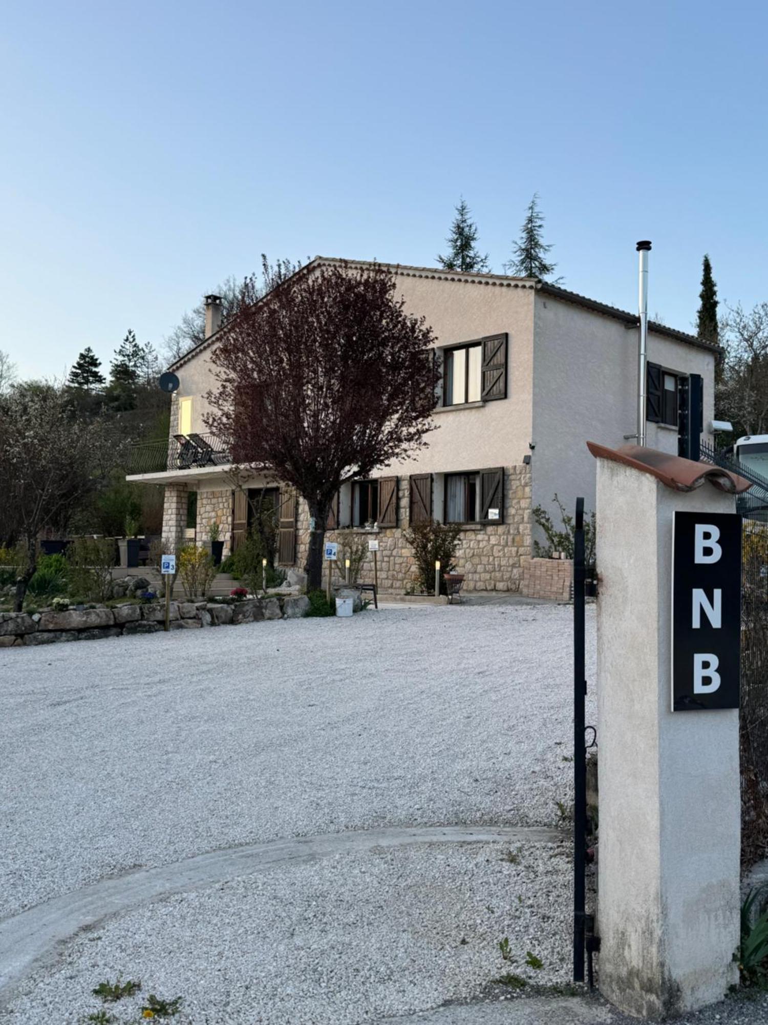 Bnb Castellane Chambre D'Hotes B&B Bagian luar foto