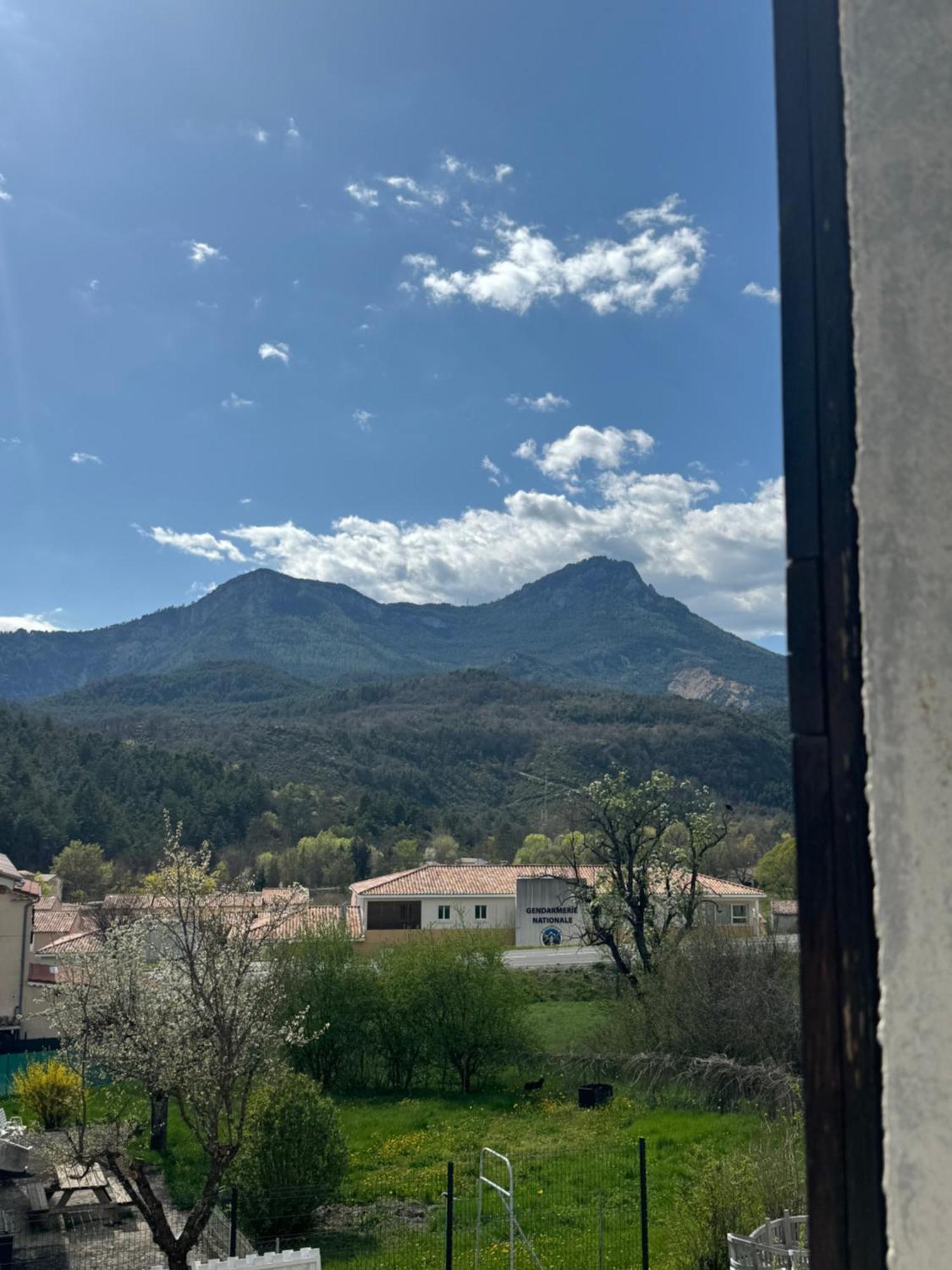 Bnb Castellane Chambre D'Hotes B&B Bagian luar foto