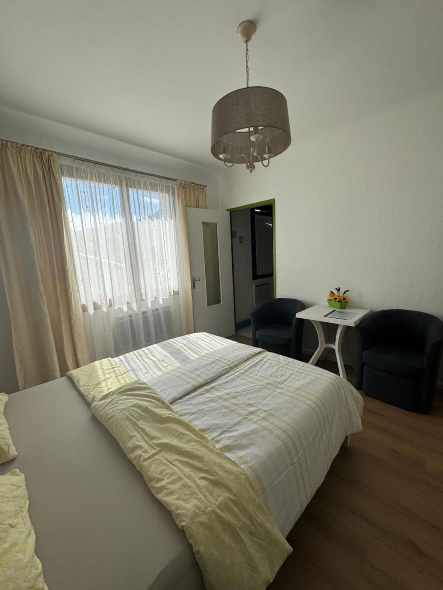 Bnb Castellane Chambre D'Hotes B&B Bagian luar foto
