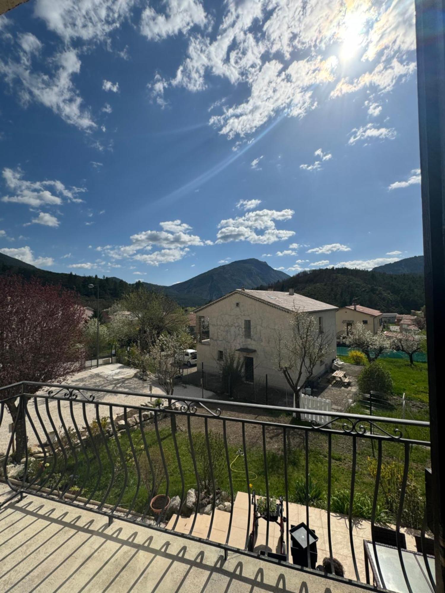 Bnb Castellane Chambre D'Hotes B&B Bagian luar foto