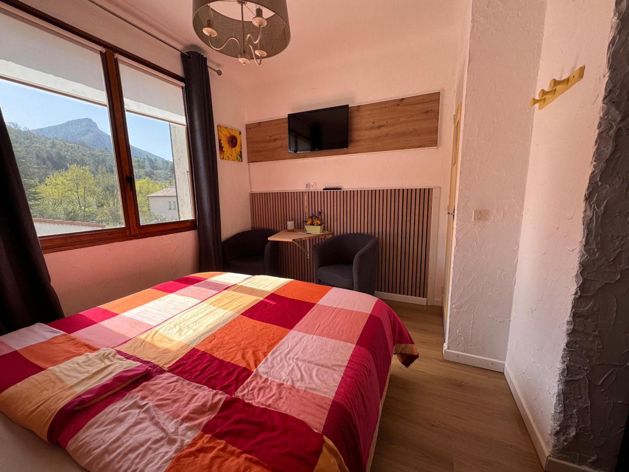 Bnb Castellane Chambre D'Hotes B&B Bagian luar foto
