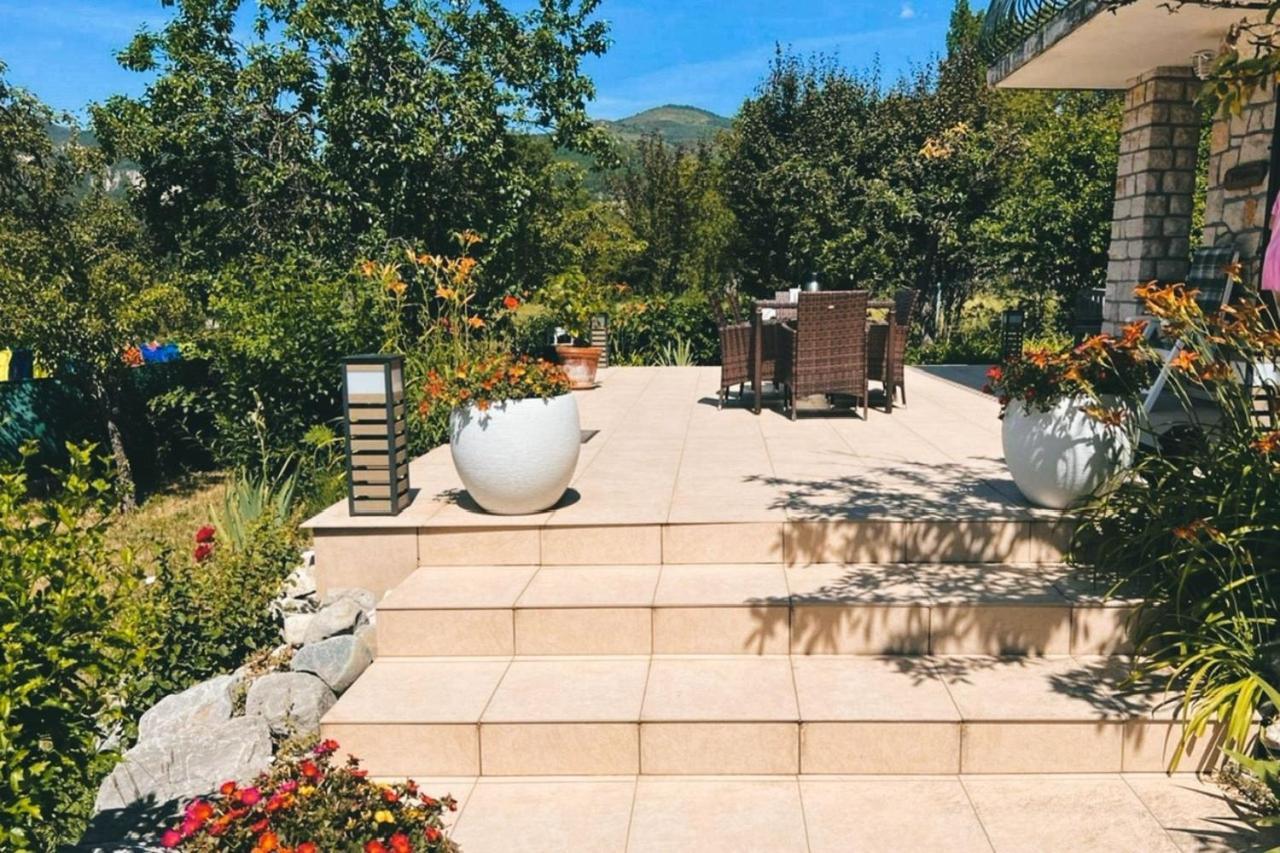 Bnb Castellane Chambre D'Hotes B&B Bagian luar foto